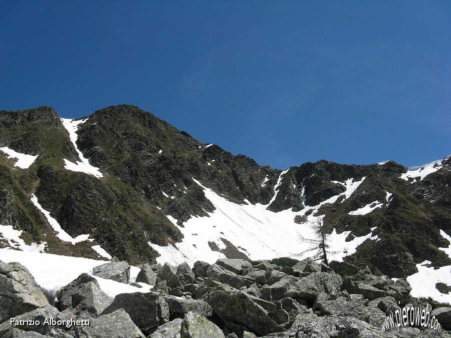 16 M.Toro Visto dai picchi a 2300 m. circa.JPG - 16 M.Toro Visto dai picchi a 2300 m. circa